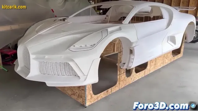 Réplica de Bugatti Divo fabricada con impresión 3D casera