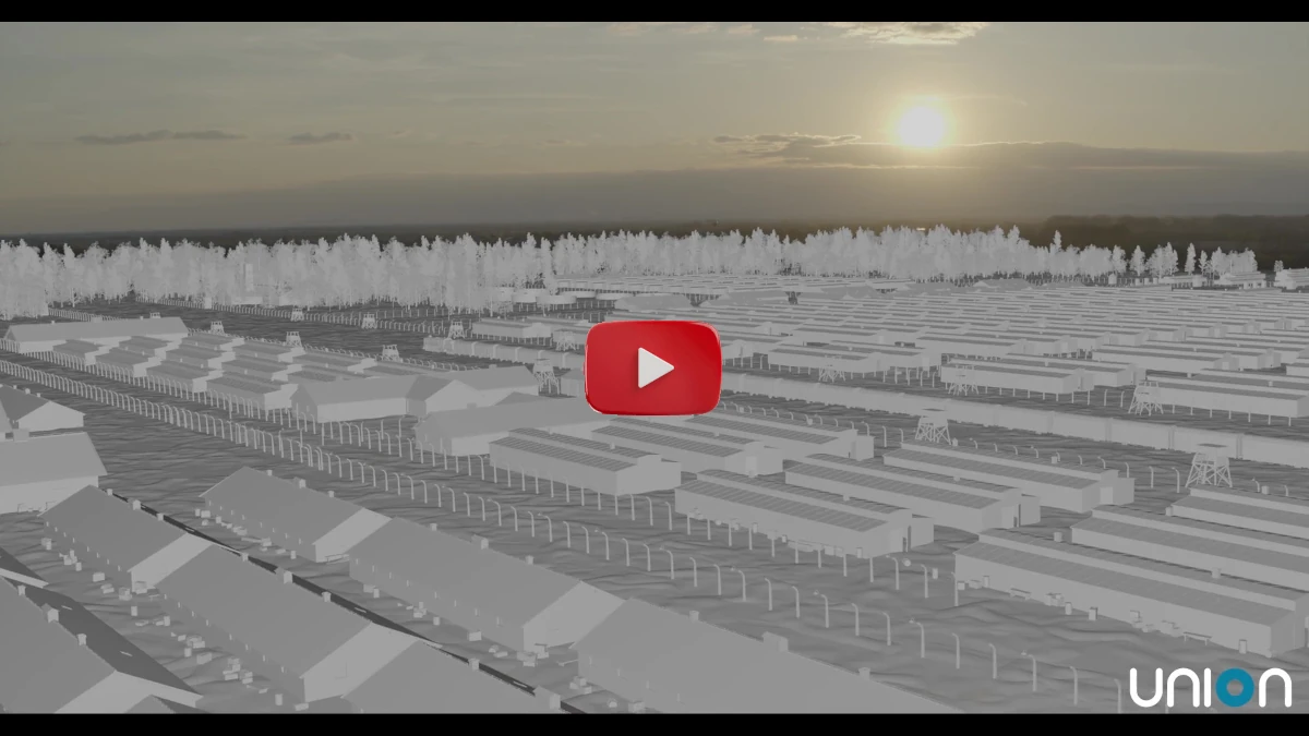 Efectos visuales en Los tatuadores de Auschwitz, recreación digital del campo de concentración de Auschwitz-Birkenau, atmósfera histórica realista.